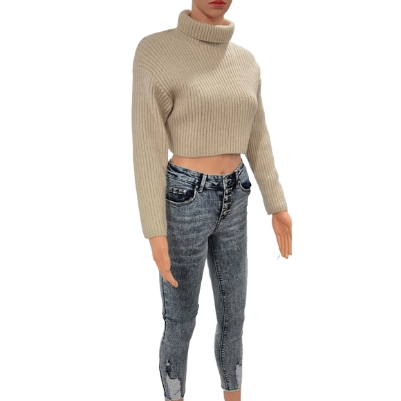 Cream Ribbed Turtleneck Crop Sweater - Never Worn - Picture 1 of 9